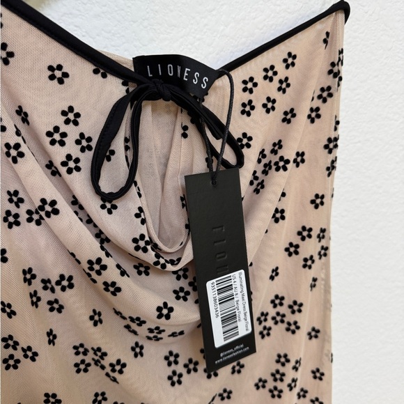 Lioness illuminating Black and Cream Strapless Dress - Picture 5 of 7